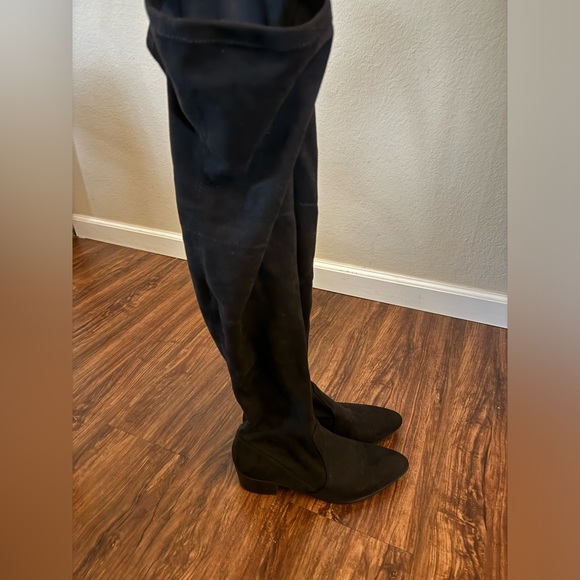 Black Over The Knee Pointed Boot - Picture 1 of 4